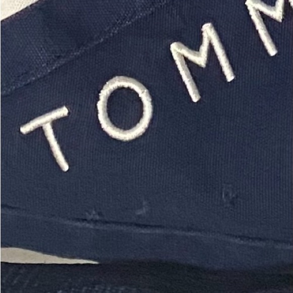 Tommy Hilfiger Blue and Red Duffel Bag with Signature Design - Picture 2 of 16